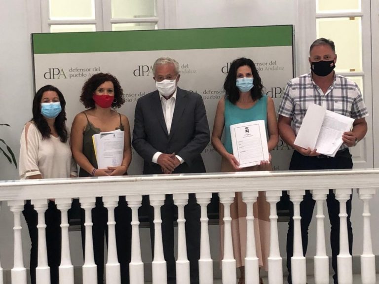 Unos 5.000 vecinos de pueblos de Huelva piden amparo al Defensor del Pueblo por recortes sanitarios