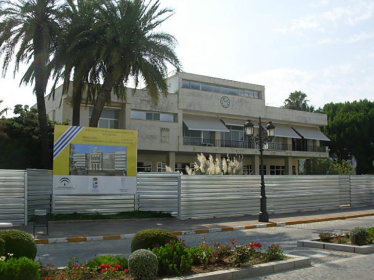 Isla Cristina recepciona las obras del edificio Consistorial tras su remodelación