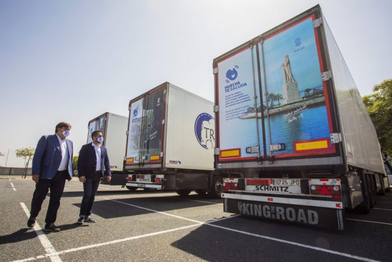 Cuarenta camiones llevan la campaña ‘Huelva te saluda’ por rutas nacionales e internacionales