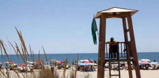 Isla Cristina: confirman un contagio por Covid-19 entre los socorristas de la playa