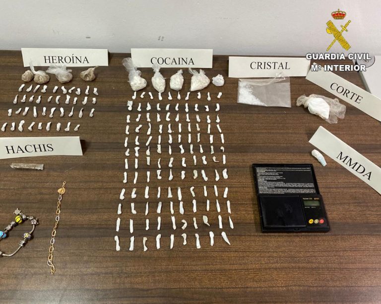 Un detenido en Matalascañas con numerosas dosis de coca, heroína, hachís y otras drogas dispuestas para su venta