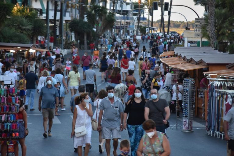 Satisfacción en Punta tras un mes de peatonalización de la avenida de Andalucía
