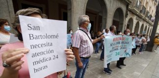 Vecinos de San Bartolomé piden en Huelva la restitución del servicio de Urgencias 24 horas