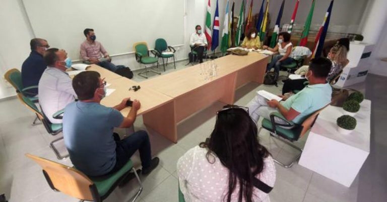Abordan la mejora y recuperación de servicios eliminados por la Junta en los municipios de Beturia