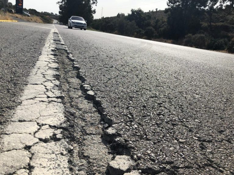 Alcaldes afectados por el pésimo estado de la A-495 entre San Bartolomé y Rosal claman por su urgente arreglo