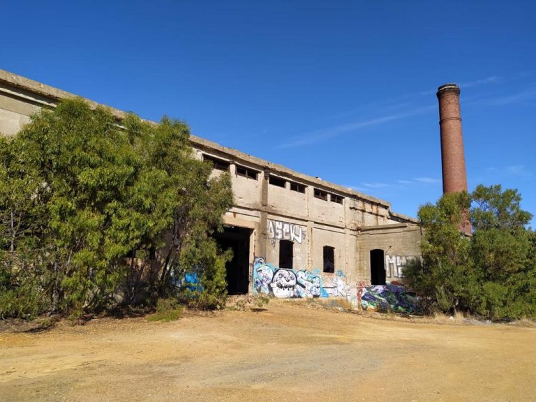 Iniciativa para declarar BIC la antigua central térmica de Corrales