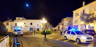 La Policía de Cartaya vigila que los afectados por covid cumplan los confinamientos sanitarios