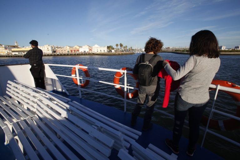 Suspenden el transporte fluvial por el Guadiana al caer los pasajeros un 75% por la pandemia