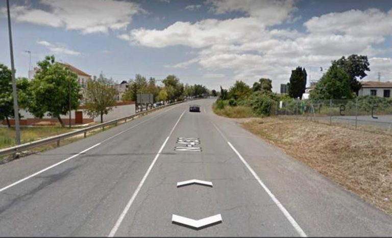 Evacúan a un centro hospitalario a un menor tras ser atropellado en una carretera de Cartaya