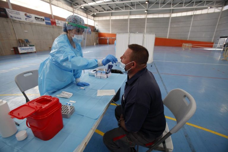 Huelva (77), Almonte (36) y Lepe (17), pueblos más afectados por los 214 nuevos casos de este jueves