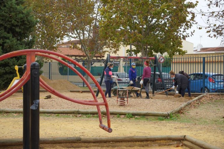 Arrancan en Ayamonte las obras de mejora de la zona de juegos de Federico García Lorca