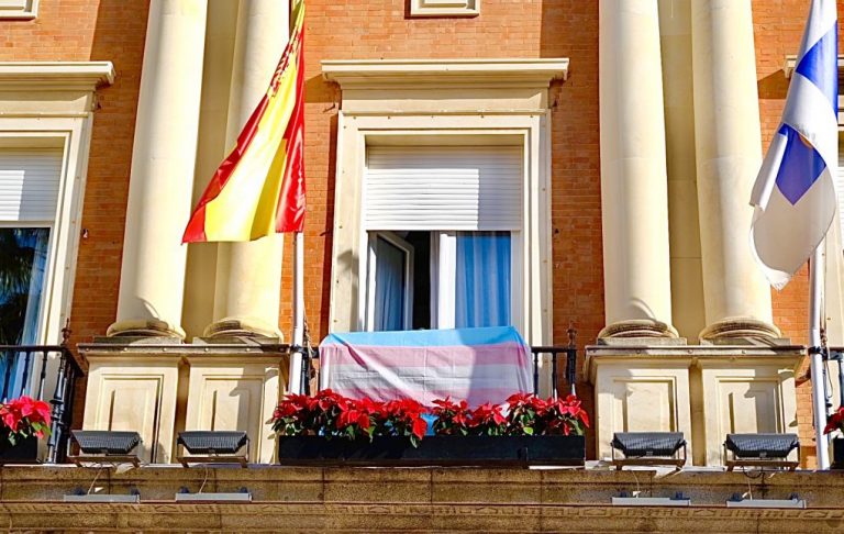 Huelva se suma al Día Internacional de la Memoria Transexual