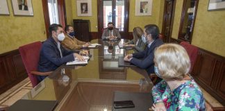 El Ayuntamiento de Huelva sienta las bases para nuevas medidas de apoyo al sector hostelero