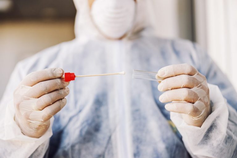 Nuevas medidas para frenar el COVID-19 en centros de salud de la provincia de Huelva