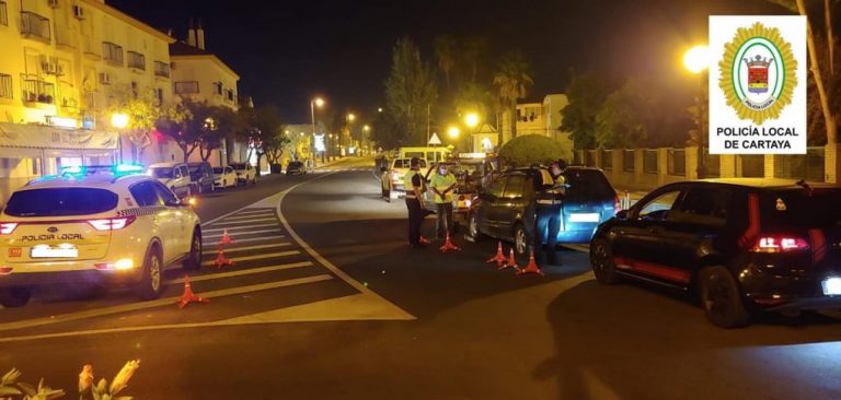 El puente se salda en Cartaya con 15 denuncias por incumplir el toque de queda o no llevar mascarilla