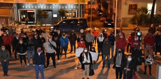 La alcaldesa de Punta se une a los empresarios locales para pedir a la Junta la apertura de determinadas tiendas hasta las 20:00 horas