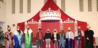 Cartaya corona a sus Reyes Magos y les encomienda “repartir magia e ilusión”