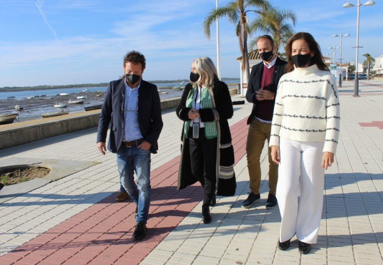Cartaya promueve un anfiteatro en el Paseo Marítimo de El Rompido y rutas para dar a conocer el patrimonio