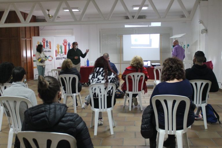 Huelva acoge un curso para enseñar a futuros hosteleros a servir alcohol de forma responsable