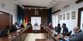 Ayuntamiento y hosteleros abordan en Cartaya una rebaja de la tasa de veladores por el covid