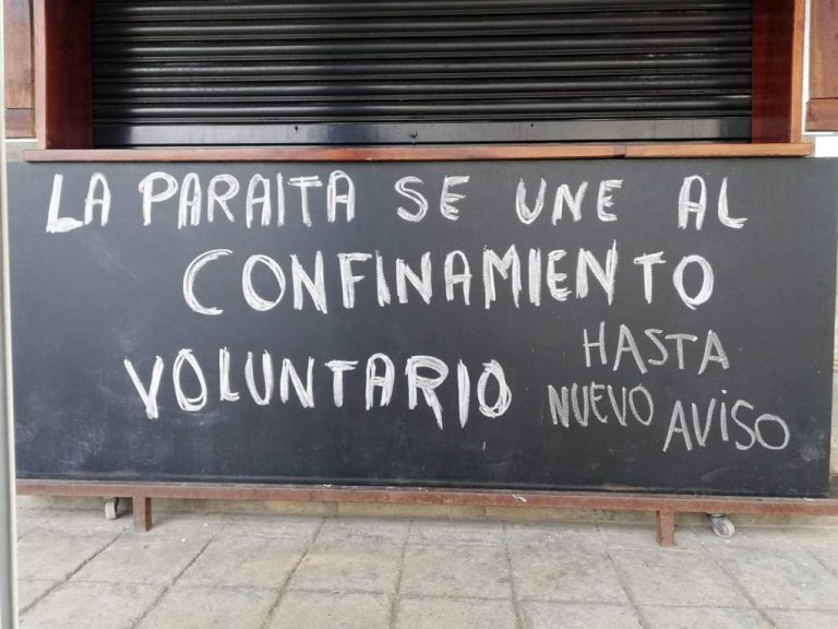 Empresarios de Isla y Tharsis cierran sus comercios para fomentar el «confinamiento voluntario»