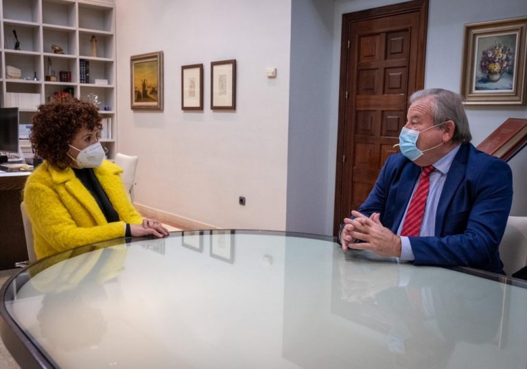 Presidentes de Diputación y Citricultores abordan la situación del sector en la provincia de Huelva