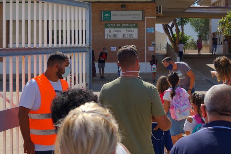 El ayuntamiento de Ayamonte apoya una solicitud de cierre de los colegios de las AMPAS