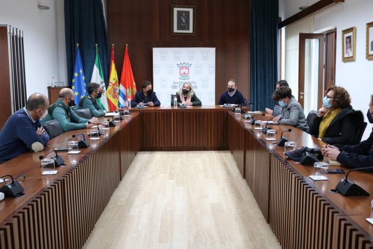 Cartaya mantiene cerradas todas sus actividades y suspende la Feria del Caballo
