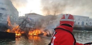 El barco de Cruz Roja con base en Isla Cristina realizó 60 intervenciones el último año