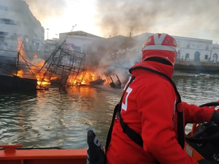 El barco de Cruz Roja con base en Isla Cristina realizó 60 intervenciones el último año