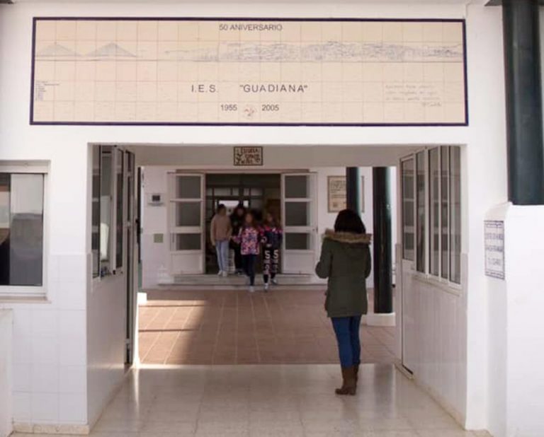Salud paraliza la actividad presencial en el IES Guadiana de Ayamonte