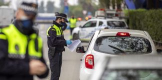 Huelva controla el movimiento de personas en la salida hacia Punta Umbría