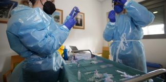 Apuntan que «la incertidumbre de los onubenses crece» ante la tercera ola y «el ralentí en la vacunación»