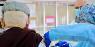 Se inicia en Huelva la vacunación contra el Covid-19 de personas mayores de 80 años