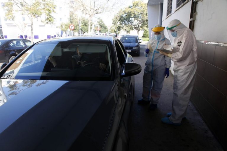 La situación epidemiológica en Isla Cristina obliga al cierre de sus dos institutos