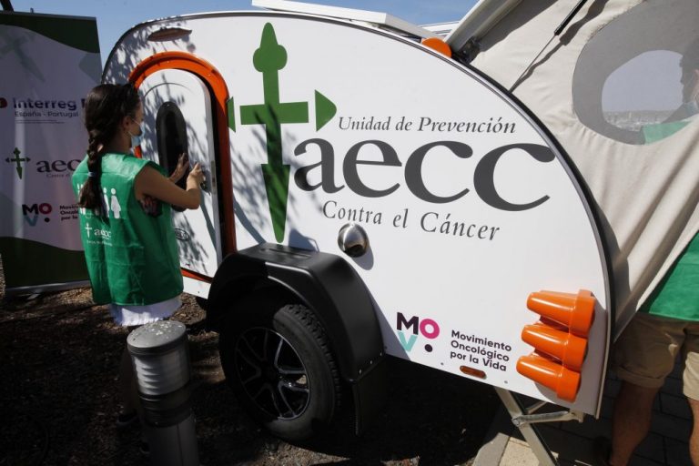 El pleno de Cartaya muestra su apoyo unánime a la lucha contra el Cáncer
