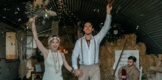Dos jóvenes de Lepe se casan y lo retransmiten junto con otras 100 bodas en toda España