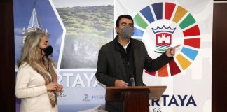 La alcaldesa de Cartaya insta a Jiménez a llevar al Parlamento la apertura urgente del Chare de la costa