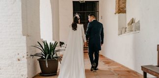 Una pareja de Lepe, entre el centenar de bodas que se retransmitirán en redes este domingo de forma simultánea