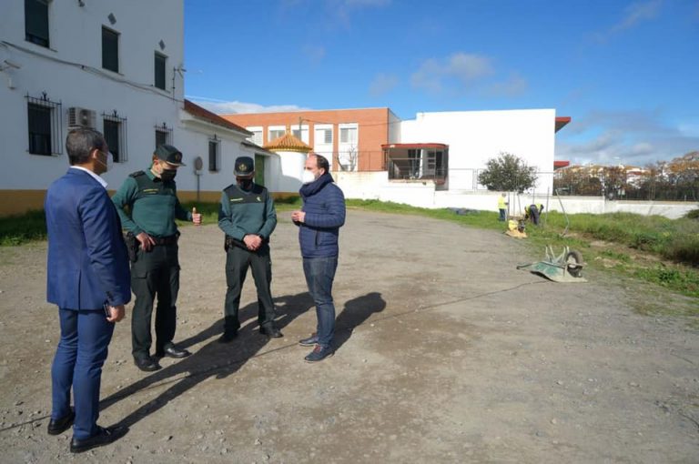 El Ayuntamiento de Ayamonte inicia las obras del nuevo muro perimetral en el cuartel de la Guardia Civil