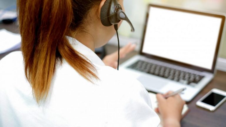 Punta Umbría refuerza el Centro de la Mujer con un servicio de atención telefónica