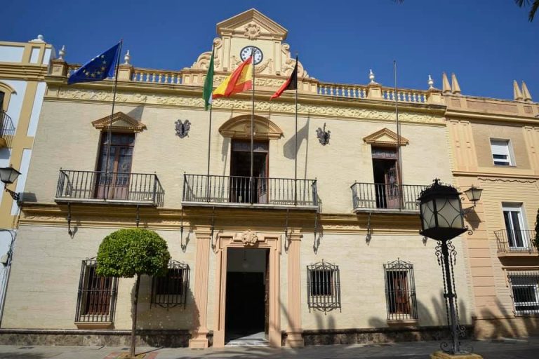 Ayamonte reduce su deuda municipal en más de 1,5 millones de euros
