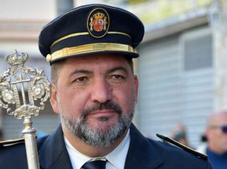 Punta felicita a Antonio Garrido por su ingreso en la Orden del Mérito con medalla de plata de la Policía Local de Andalucía