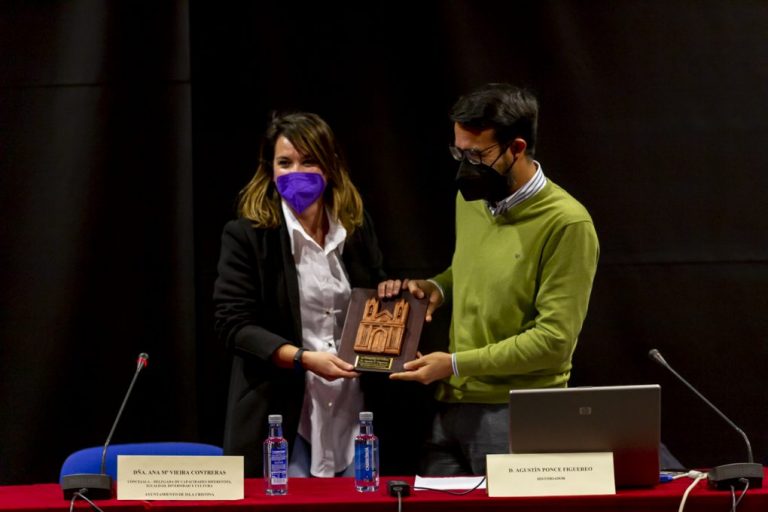 El isleño Agustín P. Figuereo analiza el origen del Grupo Escolar Nuestra Señora de los Ángeles