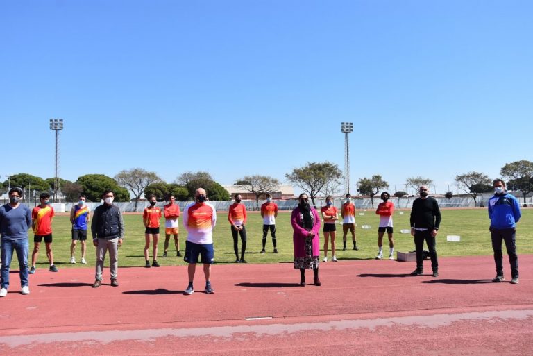 Los atletas internacionales Fernando Carro y Adrián Ben eligen Punta Umbría para entrenar