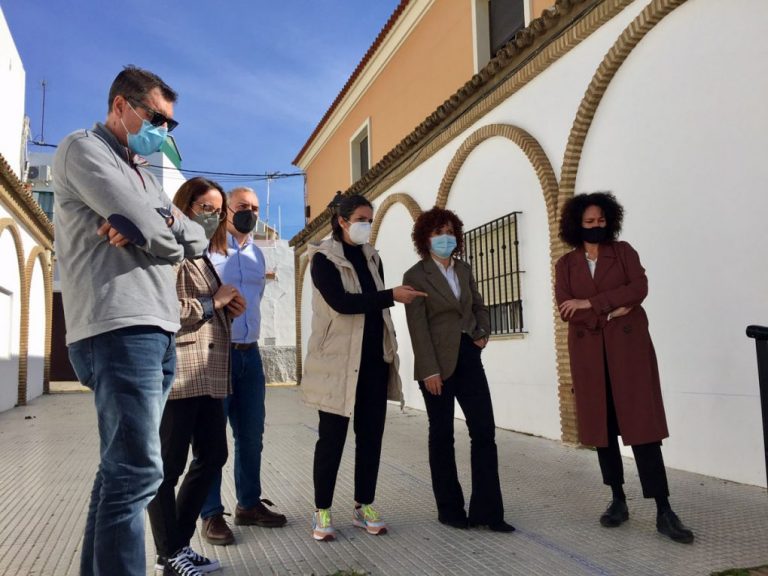 Limón aborda la colaboración con los Ayuntamientos de Gibraleón y Aljaraque