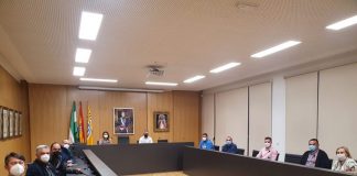 El Ayuntamiento de Isla aborda con las hermandades locales acercar la Semana Santa a los vecinos