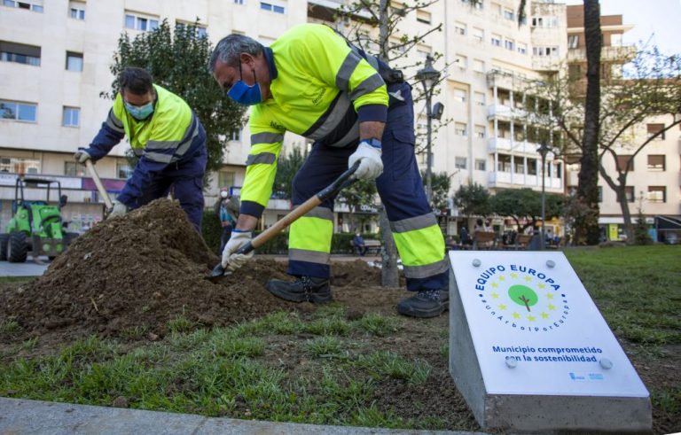 El Ayuntamiento de Huelva se suma a #UnÁrbolPorEuropa para promover la sostenibilidad local