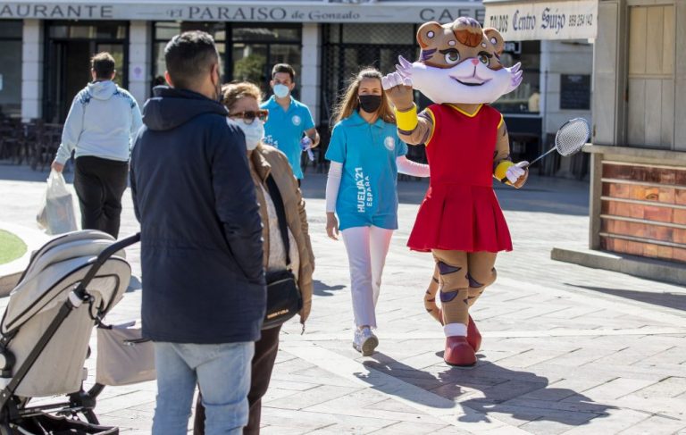 Onuba, la mascota oficial del Mundial de Bádminton ‘Huelva 2021’, llega a la capital onubense