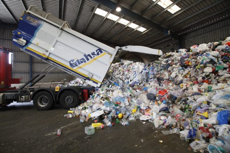 La provincia de Huelva incrementa el reciclaje de envases ligeros en más de un 40%